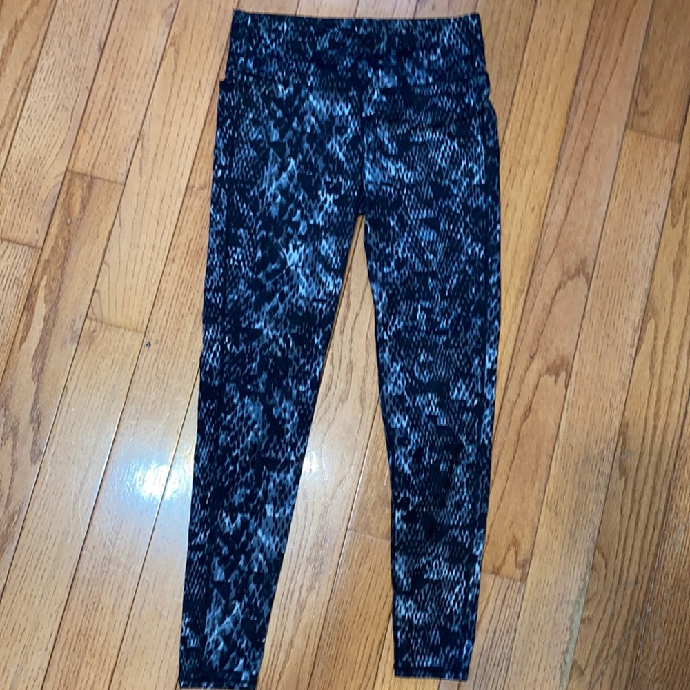Women’s Athleta Snakeskin Leggings